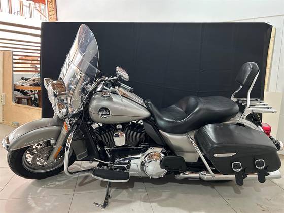 HARLEY-DAVIDSON ROAD KING CLASSIC HARLEY-DAVIDSON ROAD KING CLASSIC